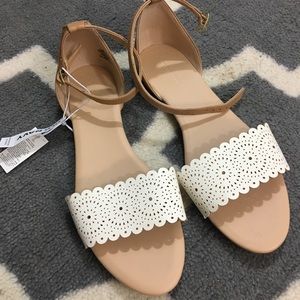 ✨Old Navy Flats- 8- NWT✨